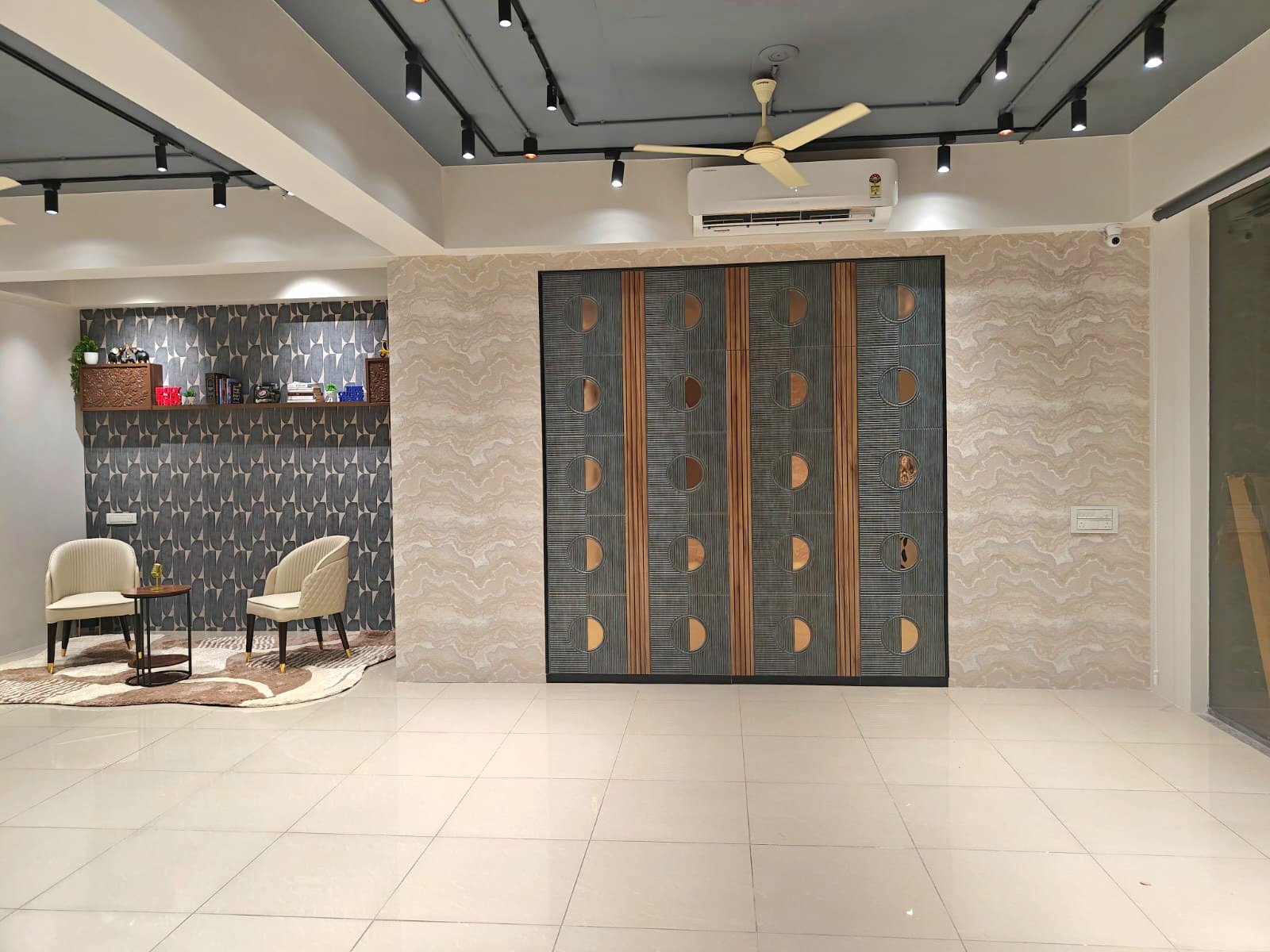 The lounge corner beside the decorative slatted screen